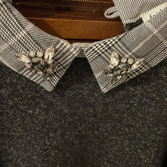 Soft stylish, Fooler with jewelled neckline & Gingham print . - Picture 3 of 8